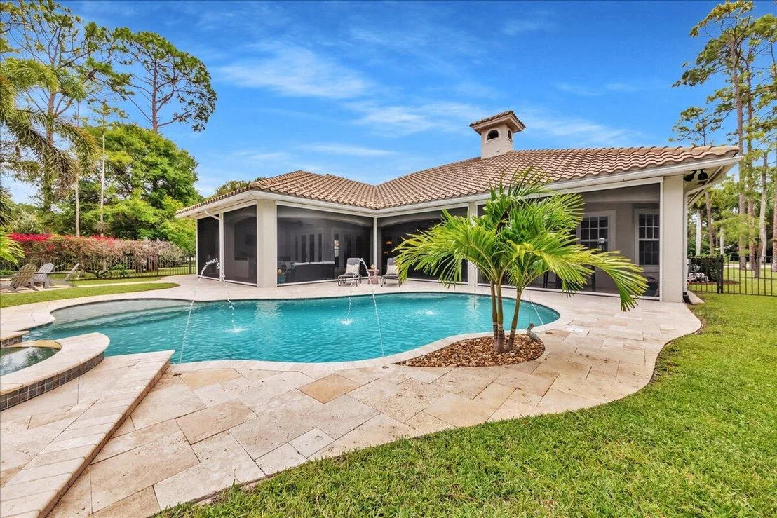 Photo of 378 Squire Drive