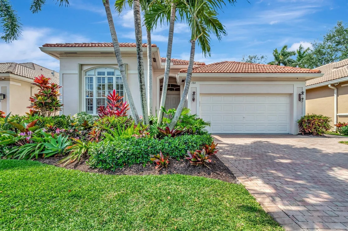 Photo of 104 Palm Circle