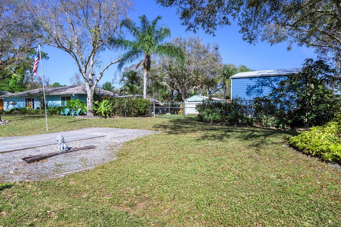 Photo of 7910 James Road