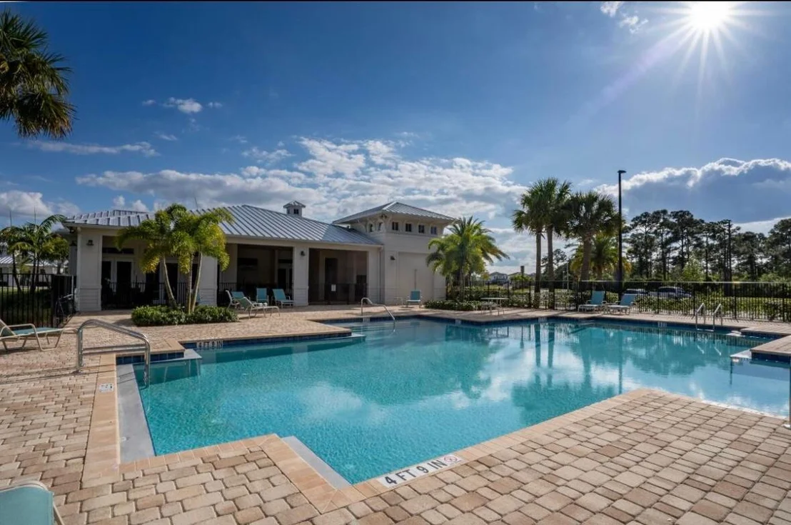 Photo of 668 SW Riverwatch Place