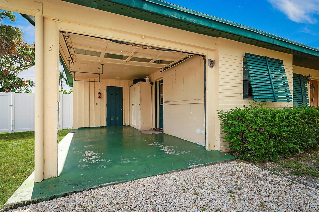 Photo of 736 Tradewind Drive