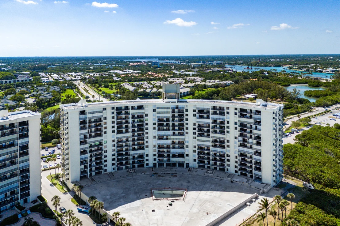 Photo of Unit 607 at 400 Ocean Trail Way