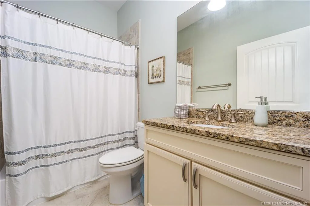 Photo of 2431 NW Hummingbird Circle