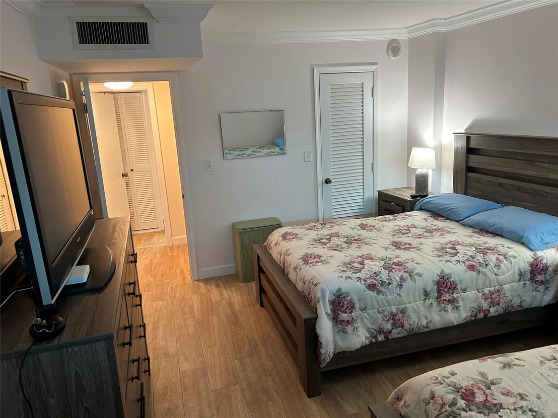 Photo of Unit 607 at 1012 N Ocean Boulevard