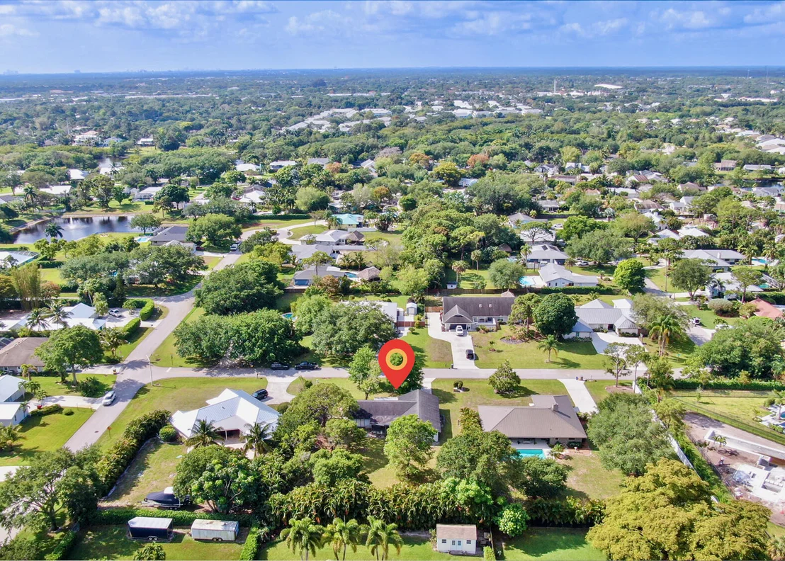 Photo of 18375 Oak Leaf Court