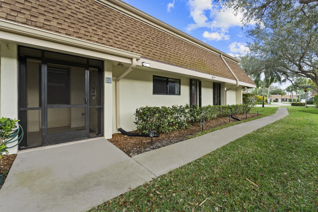 Photo of Unit C at 109 Half Moon Circle