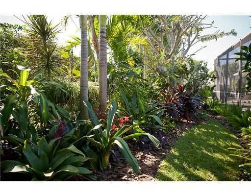 Photo of 650 Tulip Tree Lane