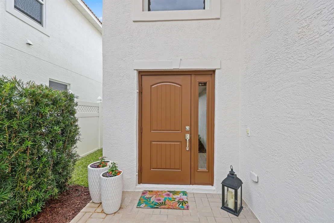 Photo of 560 Anchor Point