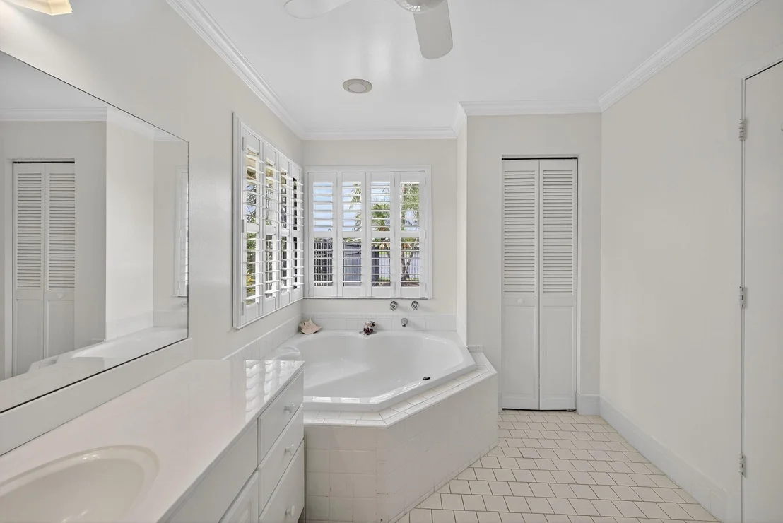 Photo of 3140 Old Orchard Road
