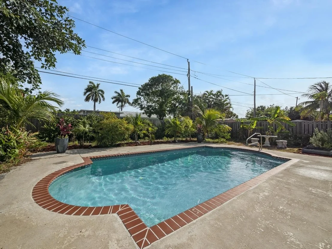 Photo of 337 Orange Way