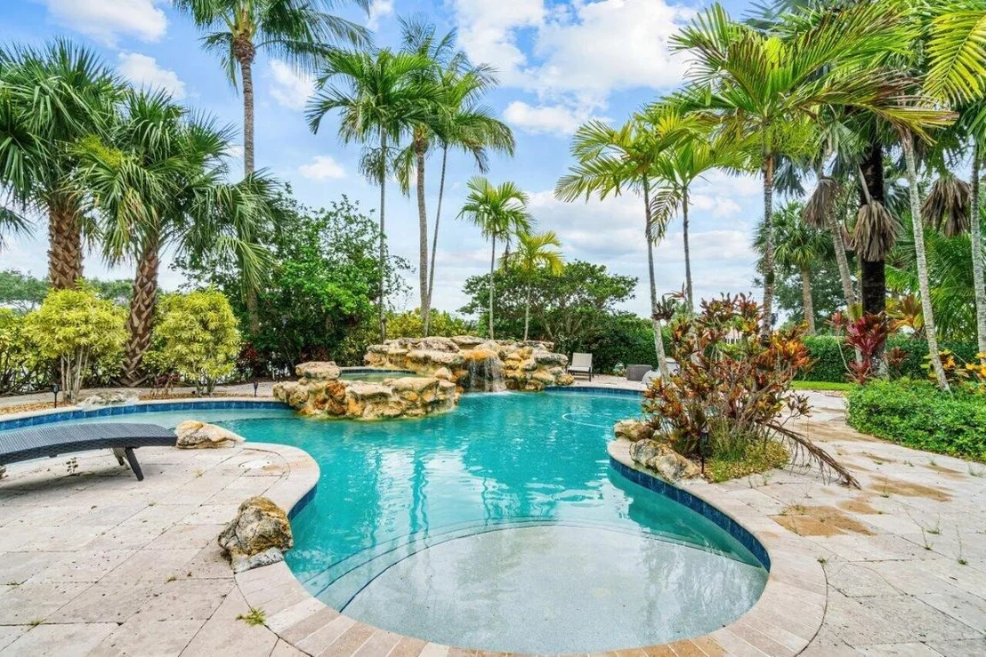 Photo of 7580 Red River Road