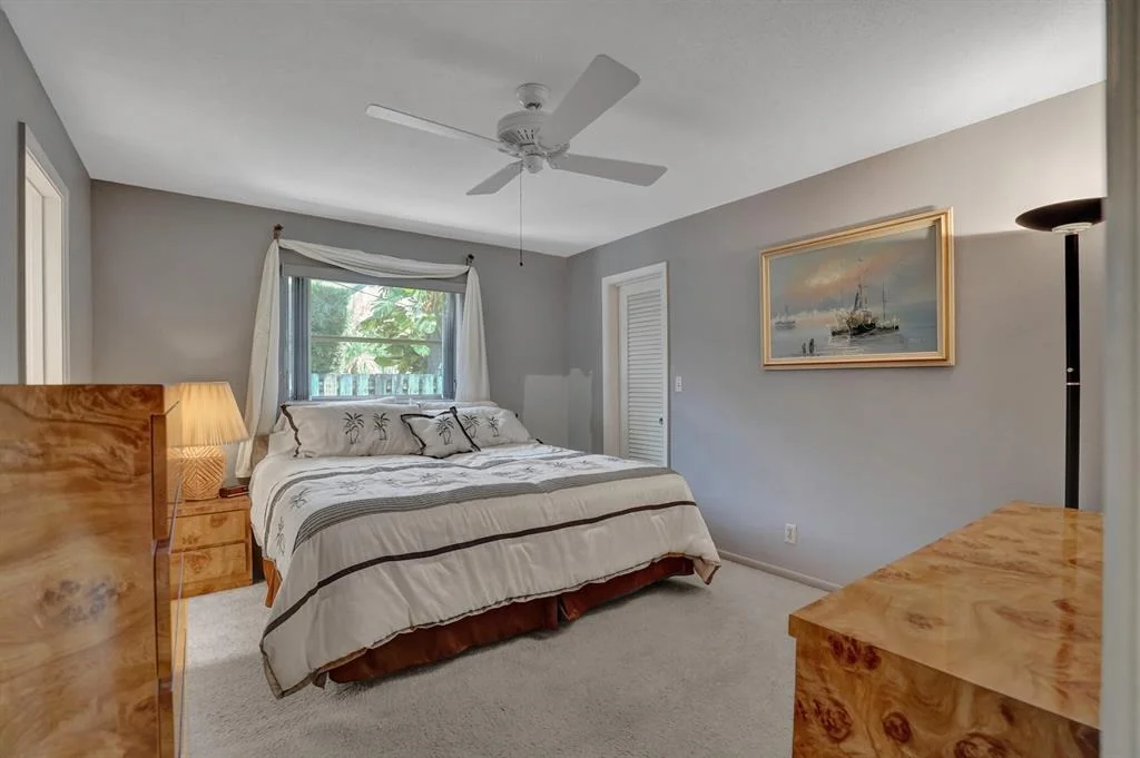 Photo of 3420 NE 26th Avenue
