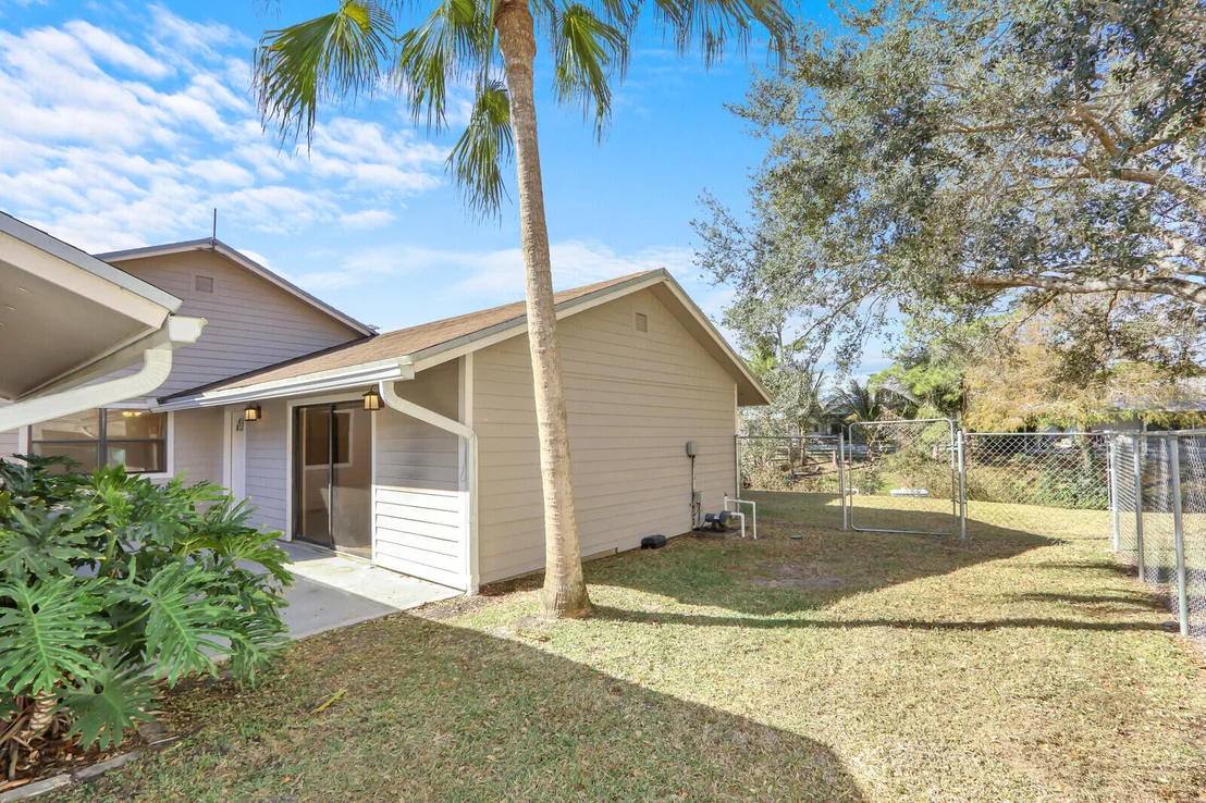 Photo of 8074 SE River Lane