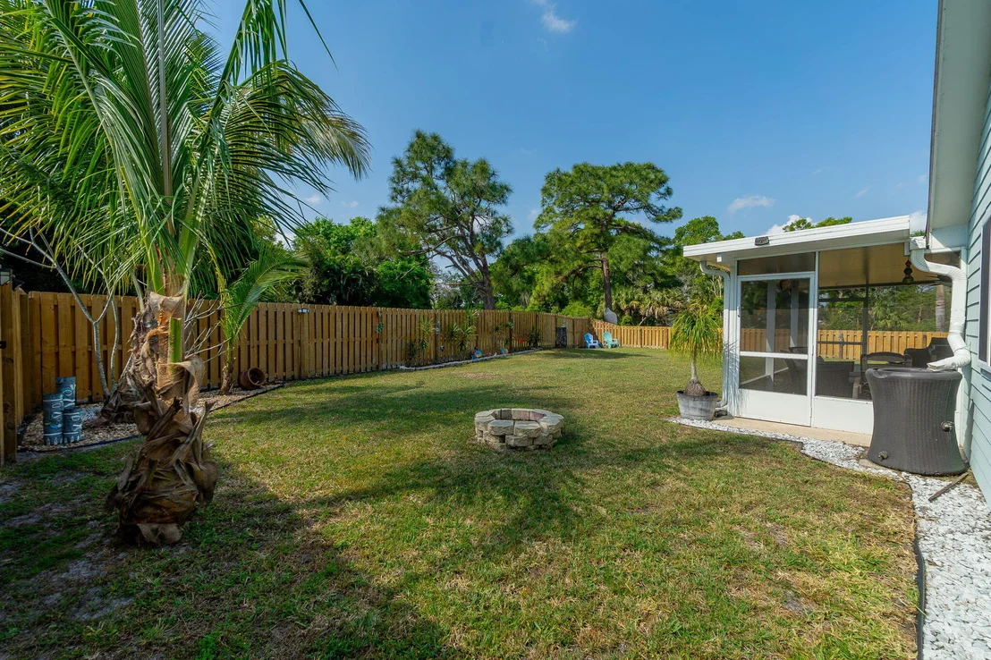 Photo of 5580 SE Paramount Drive