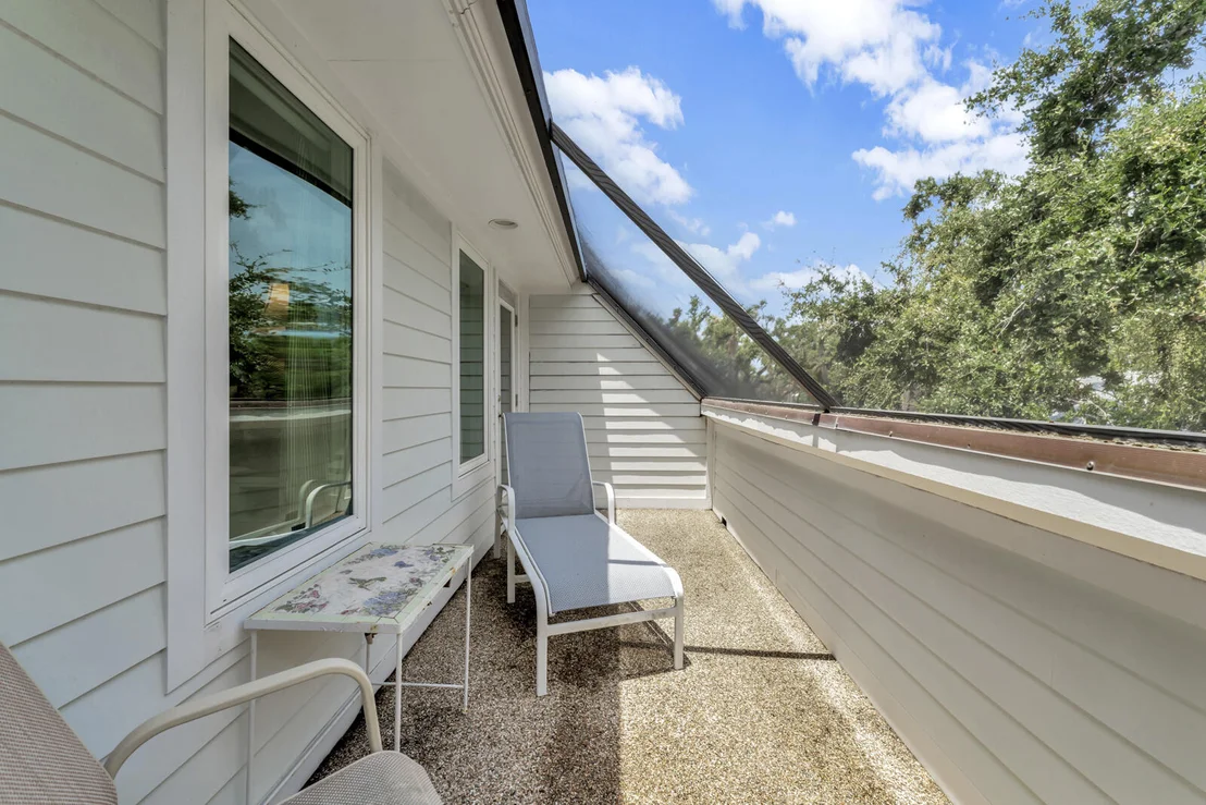 Photo of 645 Riomar Drive