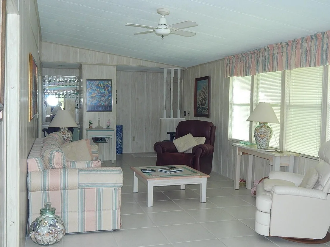 Photo of Unit 31 at 400 N A1a