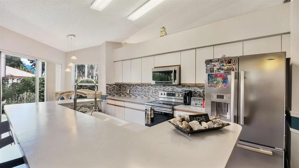 Photo of 35 Valencia Drive