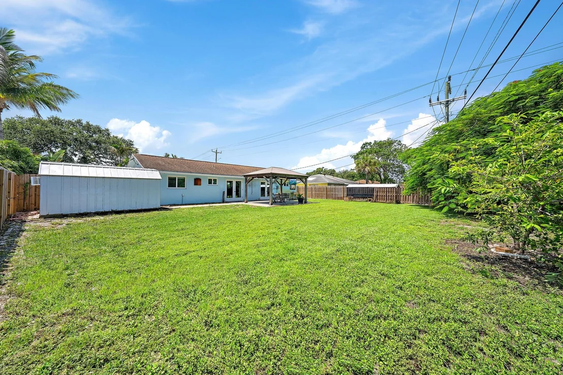 Photo of 1 WINDSOR Road W