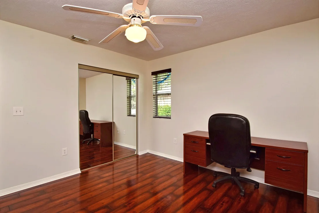 Photo of 5909 Sunset Boulevard
