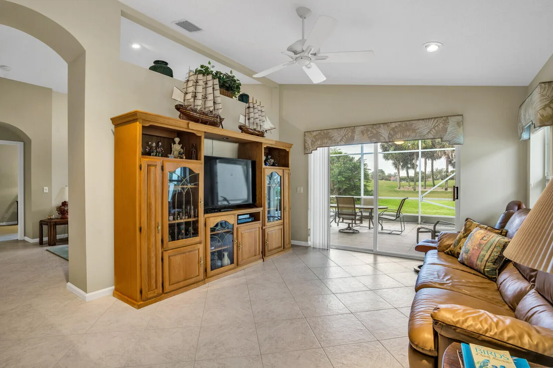Photo of 7101 Haviland Circle
