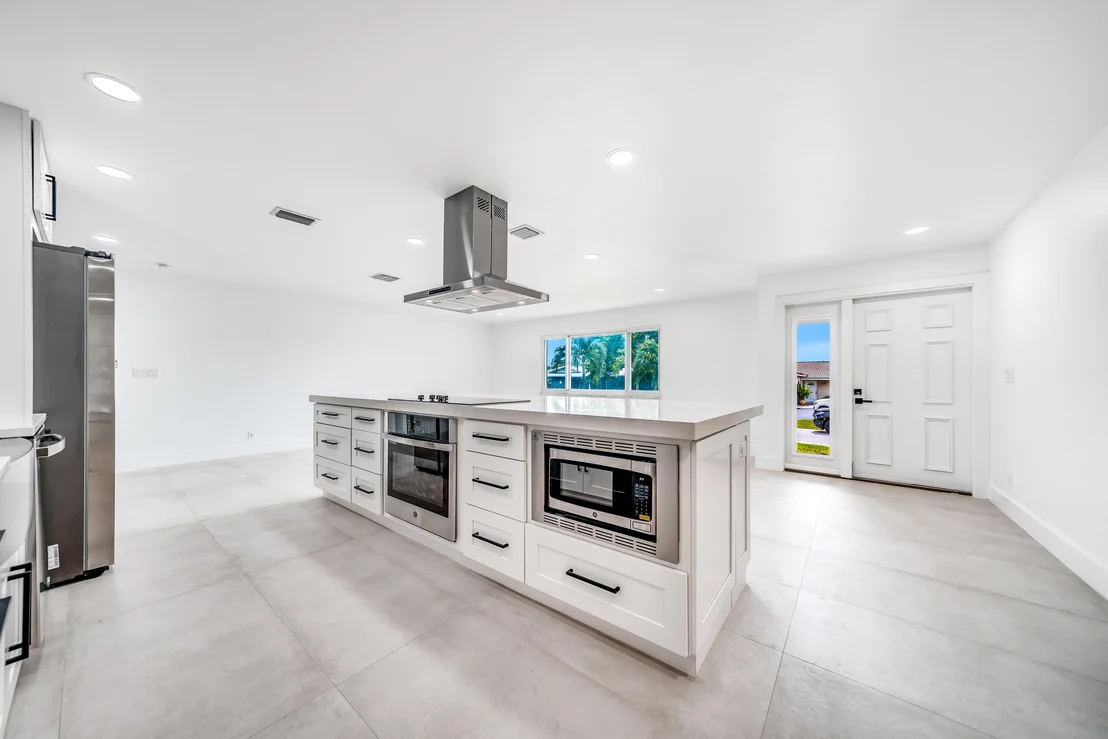 Photo of 4641 NW 5th Lane