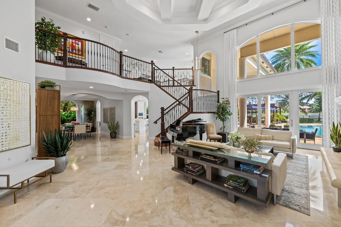 Photo of 3378 Bradenham Lane