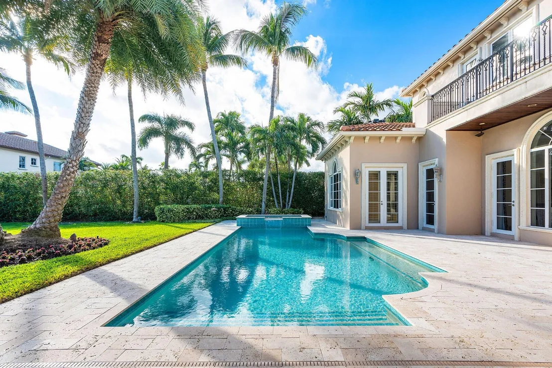 Photo of 384 Royal Palm Way