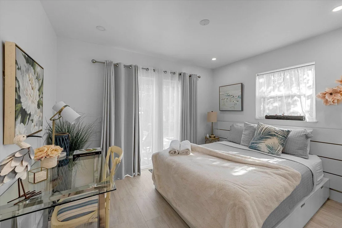Photo of 210 6th Street