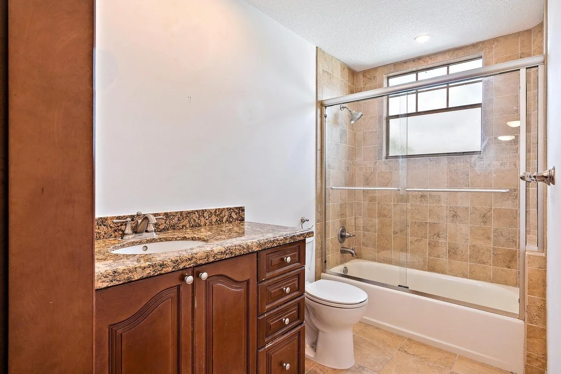 Photo of 705 Mainsail Circle