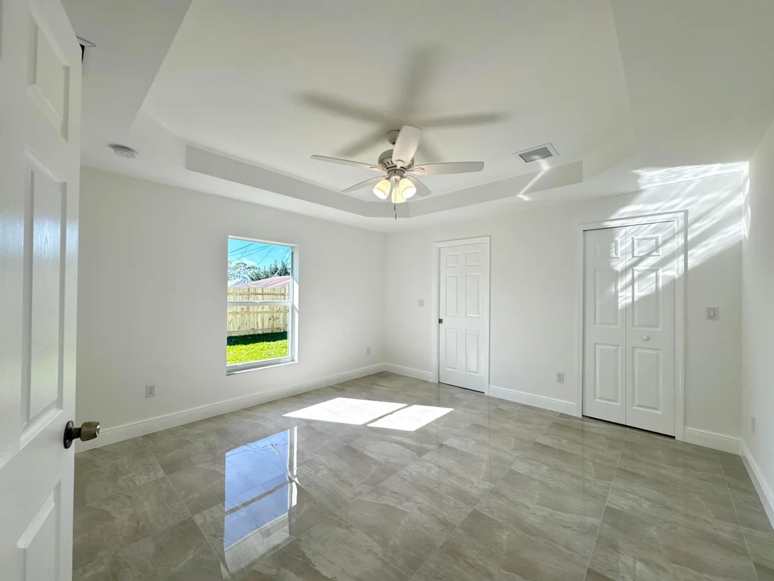 Photo of 4916 Biscayne Drive