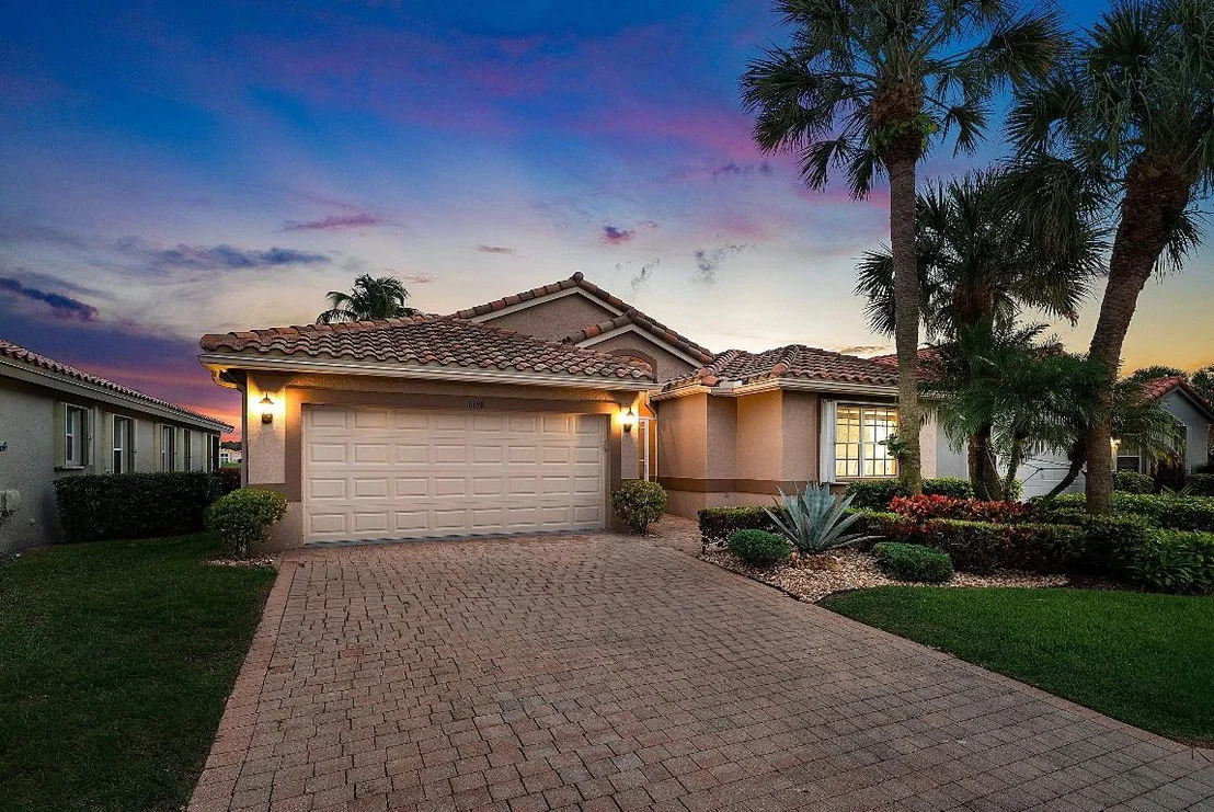 Photo of 6698 Sherbrook Drive