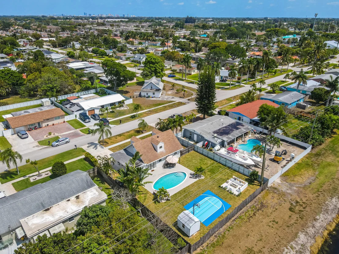 Photo of 337 Cypress Lane