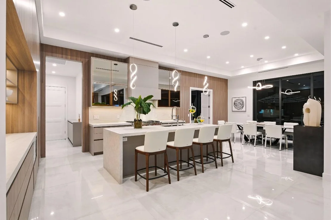 Photo of 700 NE 29th Place