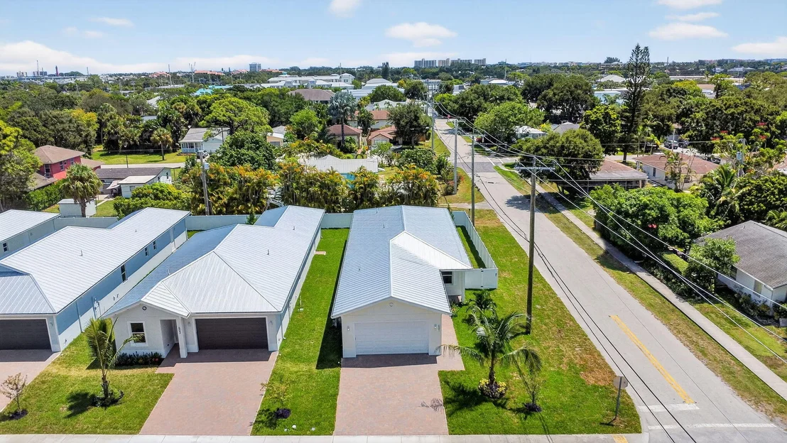 Photo of 601 N Loxahatchee Drive