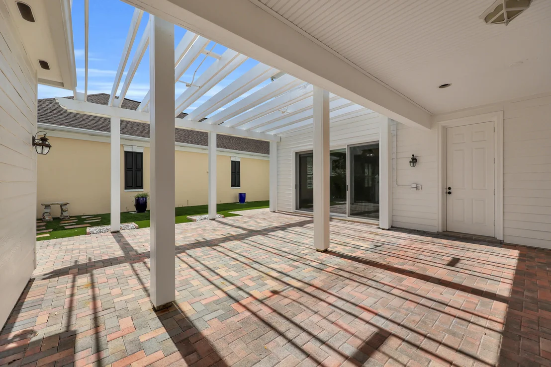Photo of 325 Sweet Bay Circle