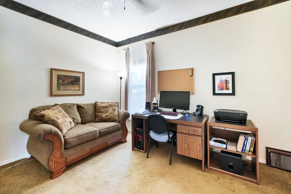 Photo of 4180 Manor Forest Trail