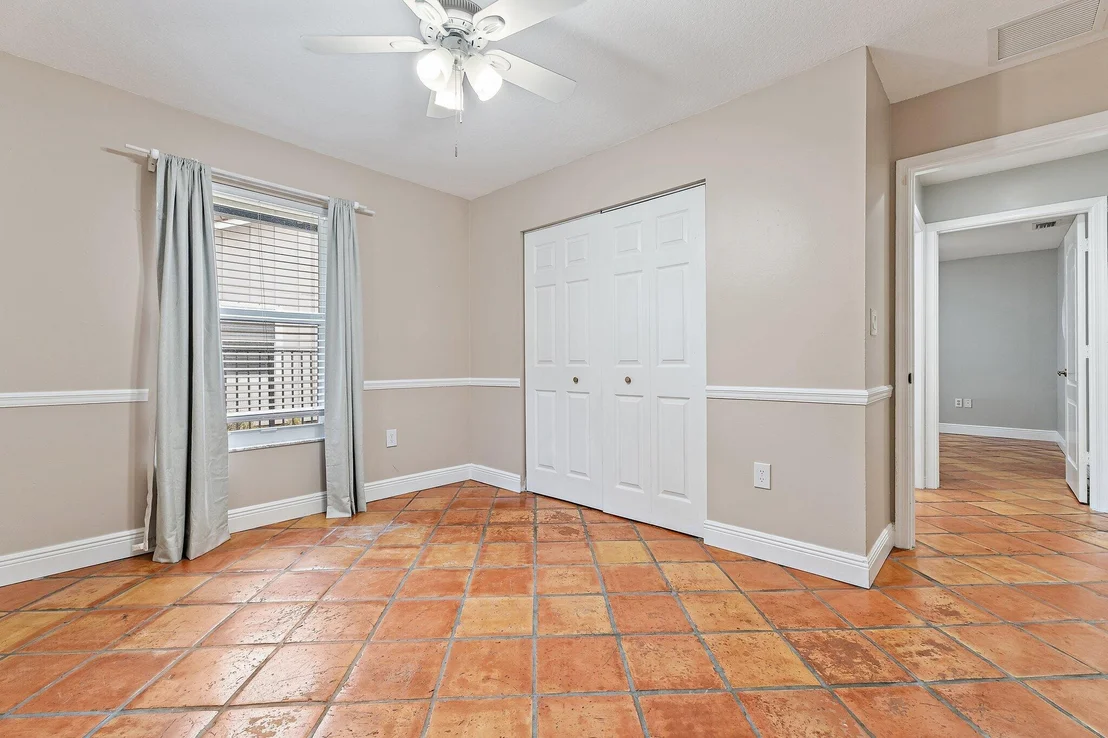 Photo of 18169 Lake Bend Drive