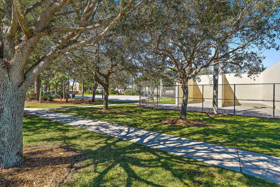 Photo of 6189 Foster Street