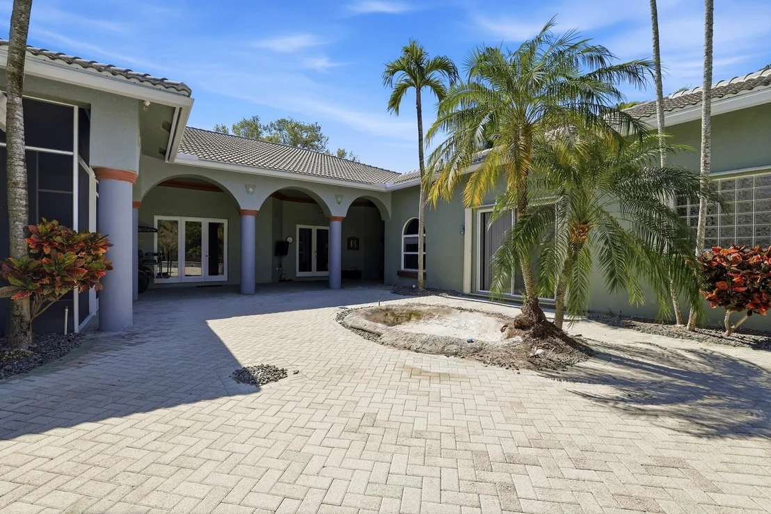 Photo of 8634 Sawpine Road
