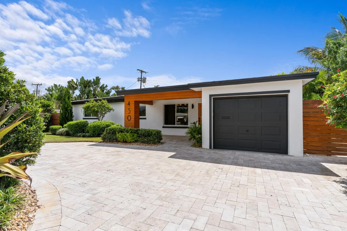 Photo of 450 NE 5TH Circle