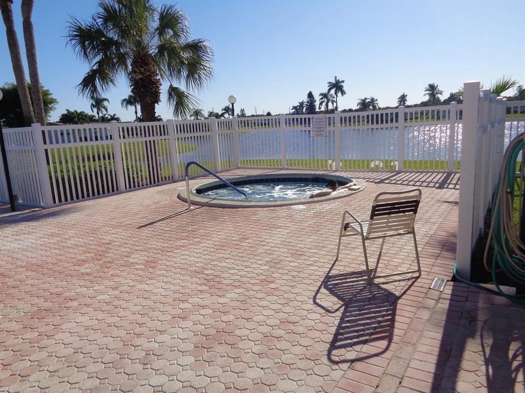 Photo of 6098 Stanley Lane