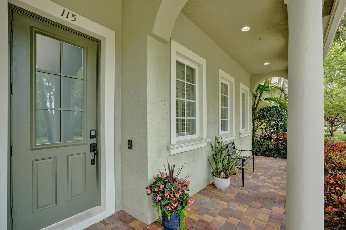 Photo of 115 Edenberry Avenue