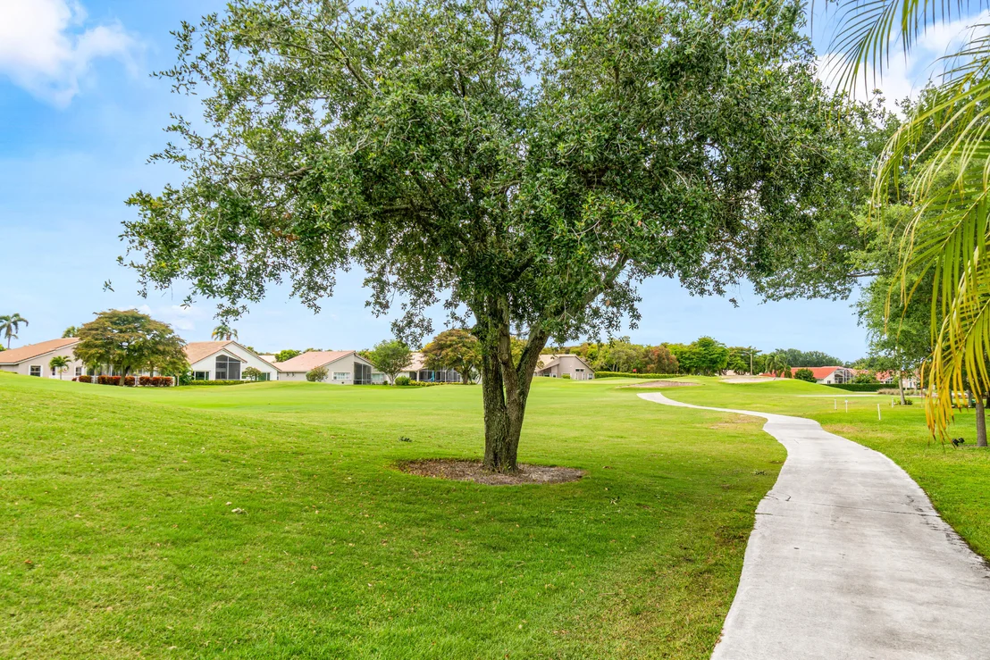 Photo of 6952 Grenelefe Road