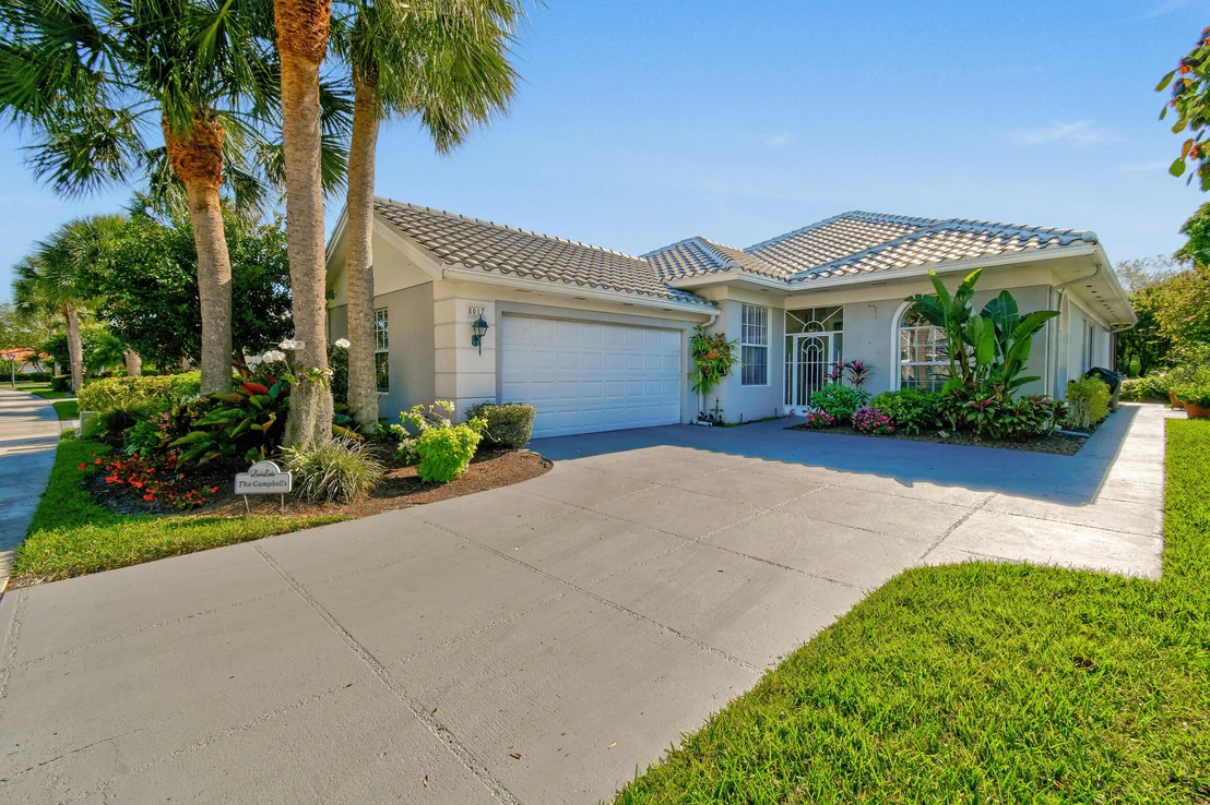 Photo of 8017 SE Double Tree Drive