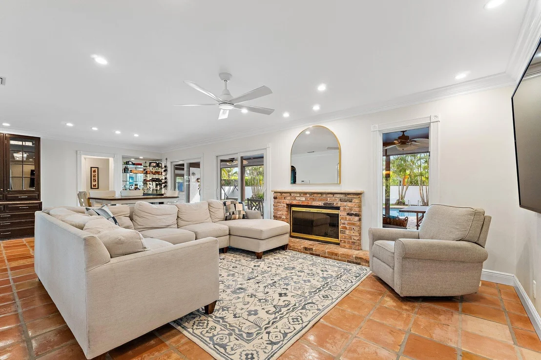 Photo of 88 River Drive