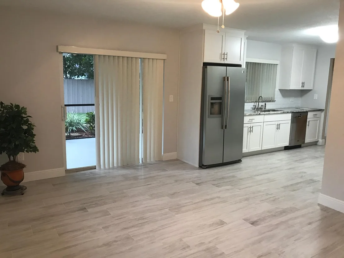 Photo of 584 NW 45th Drive