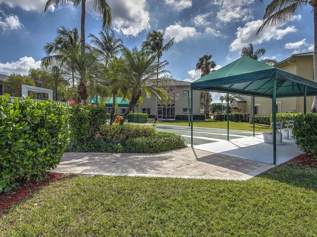 Photo of Unit 103 at 7811 Exeter Boulevard