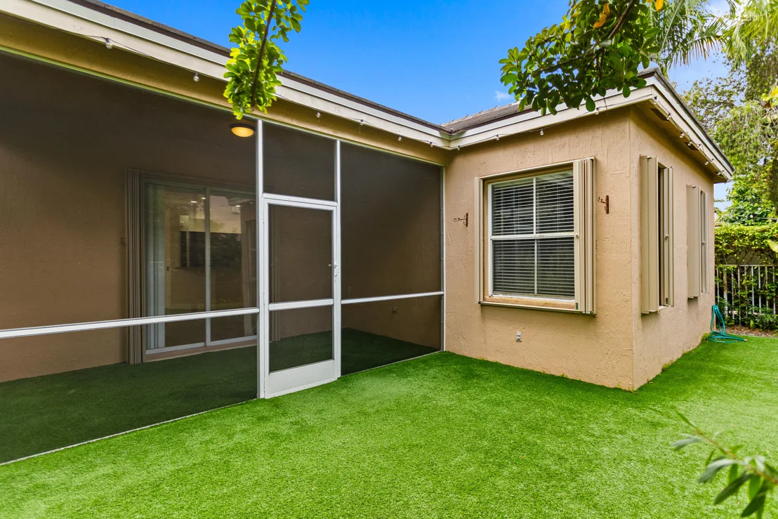 Photo of 1071 Bluewood Terrace
