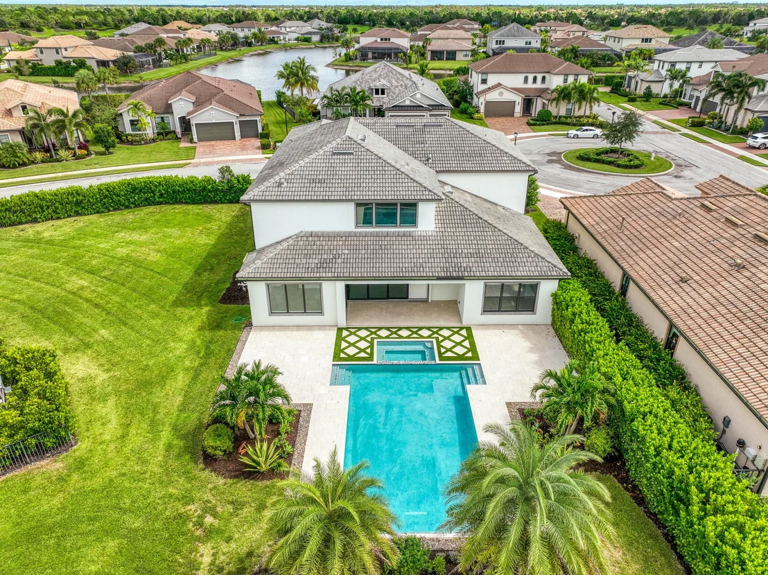 Photo of 102 Cerulean Key Way