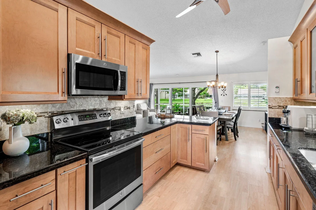 Photo of 5554 GRANDE PALM Circle